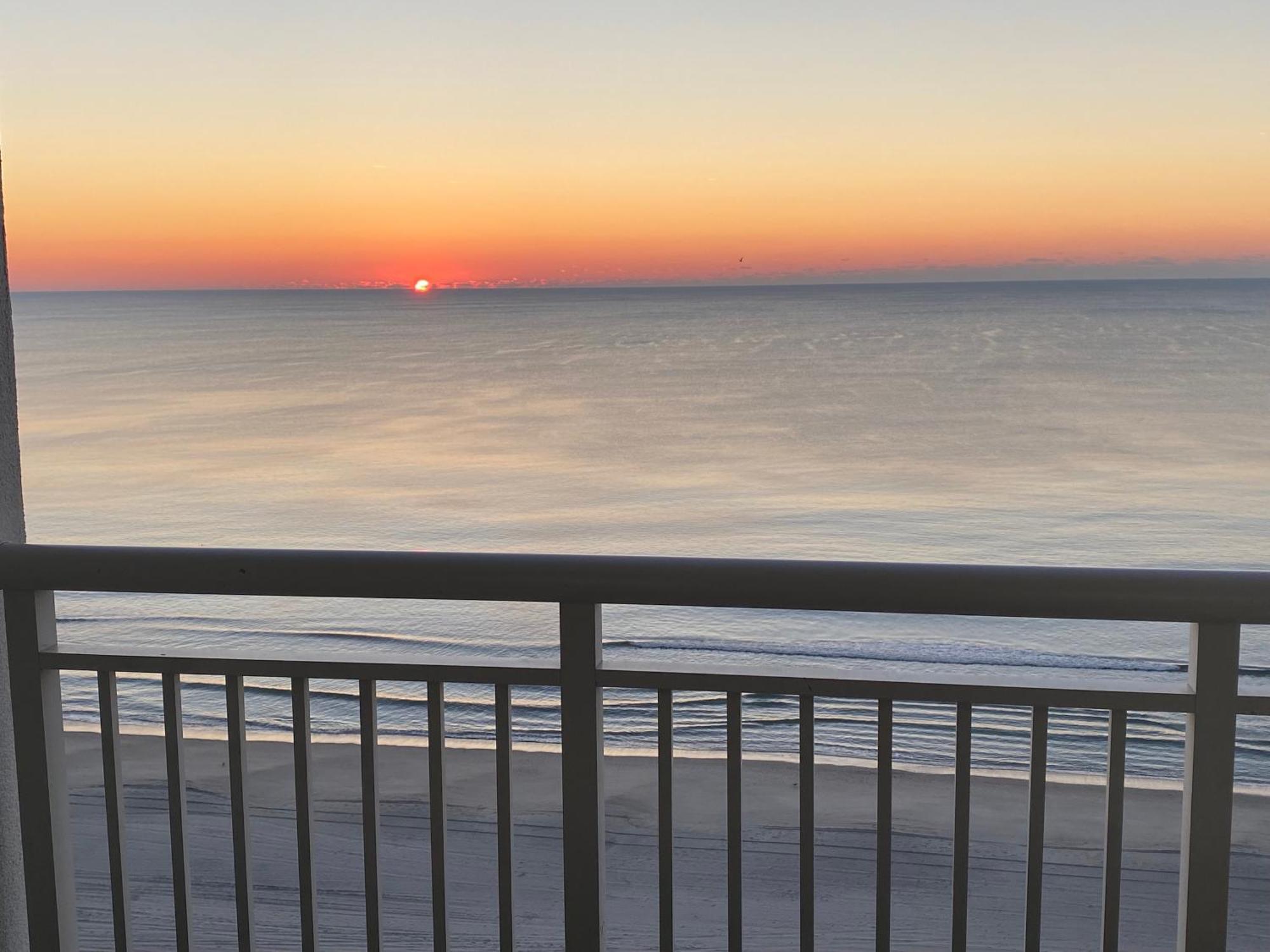 شاطئ ميرتل Camelot By The Sea Ocean Front Condo المظهر الخارجي الصورة